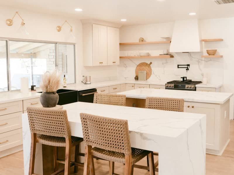 Flooring experts at Hugo's Carpet Services LLC